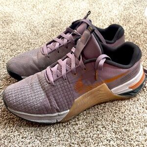 Nike Metcon 8 women’s sz 10 Purple Smoke Gently Used